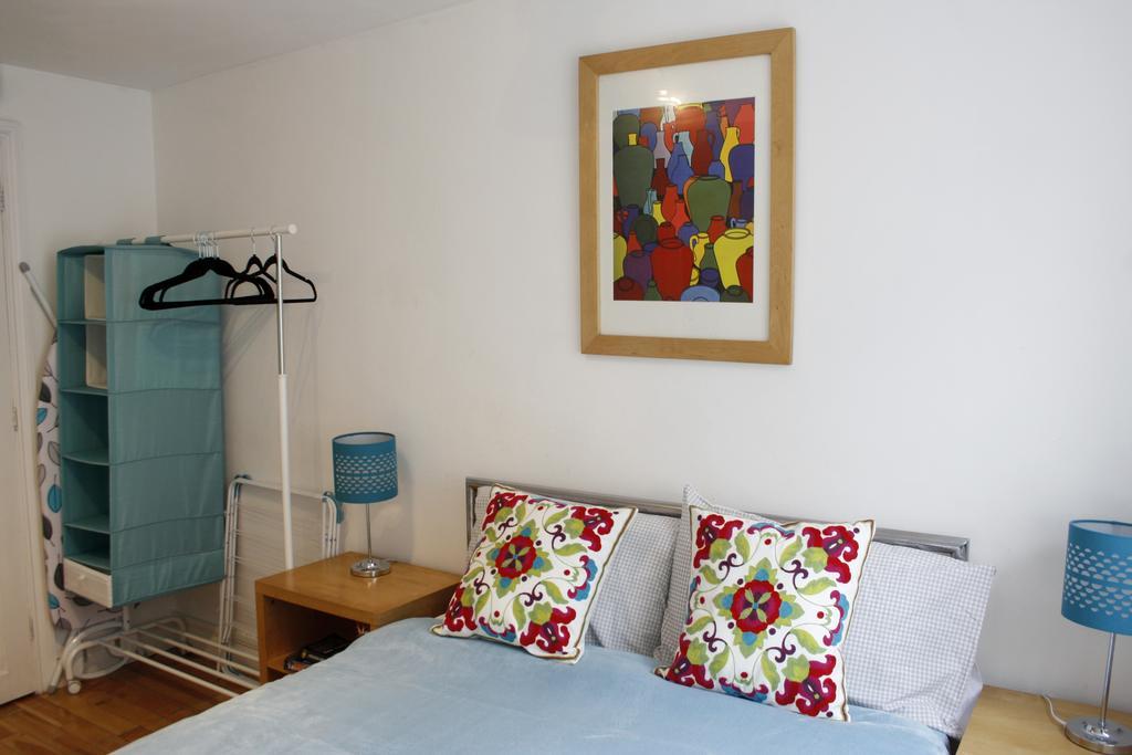 The Shop By Treetop Property Cirencester Ruang foto