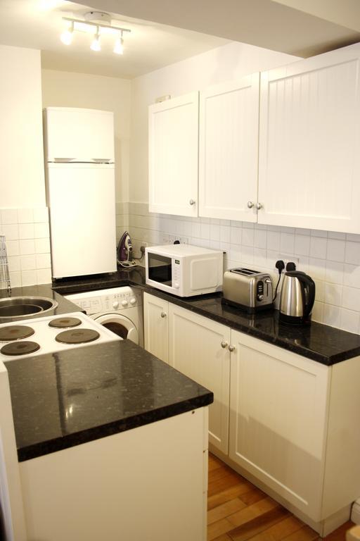 The Shop By Treetop Property Cirencester Ruang foto