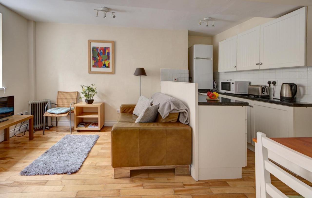 The Shop By Treetop Property Cirencester Bagian luar foto